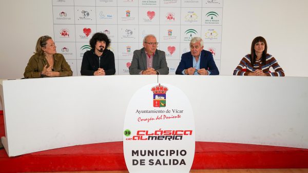 Vícar repetirá como salida de la Clásica de Almería 2026 Clasica1