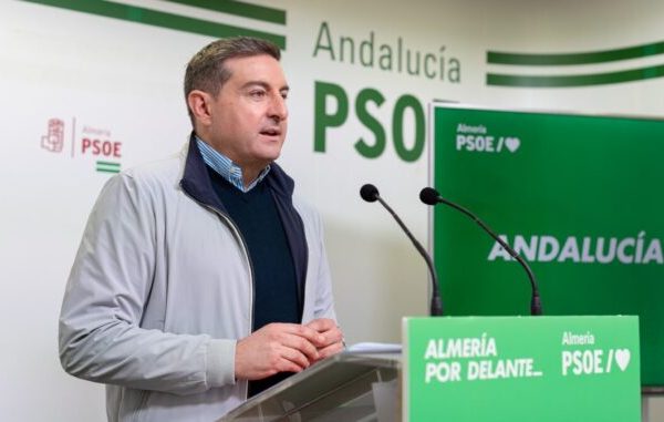 El PSOE de Almería acusa a Moreno Bonilla de atribuirse inversiones realizadas por el Gobierno de España con fondos europeos 260216 FOTO Jose Nicolas Ayala Secretario de Organizacion del PSOE de Almeria e1771244611938 678x381 1