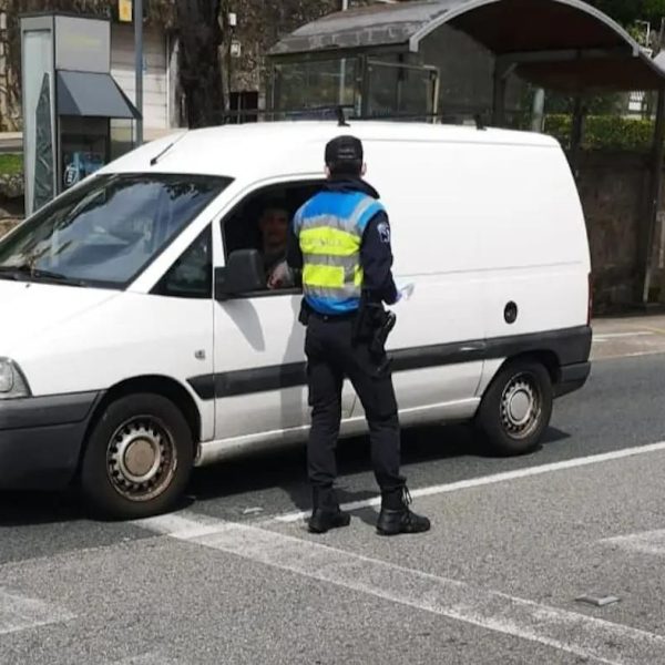 La flota de furgonetas es cada vez más antigua y se encuentra en peor estado: así lo confirma la ITV Furgoneta 1