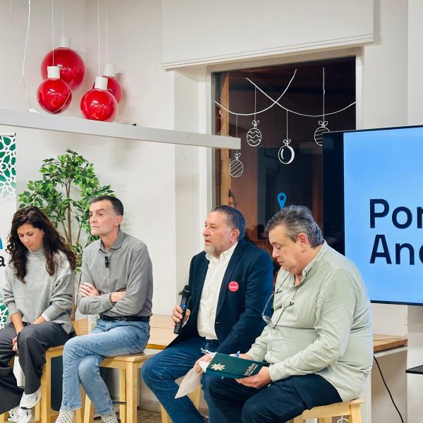 Por Andalucía rechaza la moción “islamófoba” de Níjar, impulsada por Vox y apoyada por el PP Presentacion de Por Andalucia en Almeria