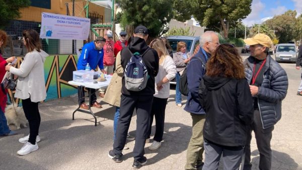 Recogida de firmas en San Jose 1024x611 1