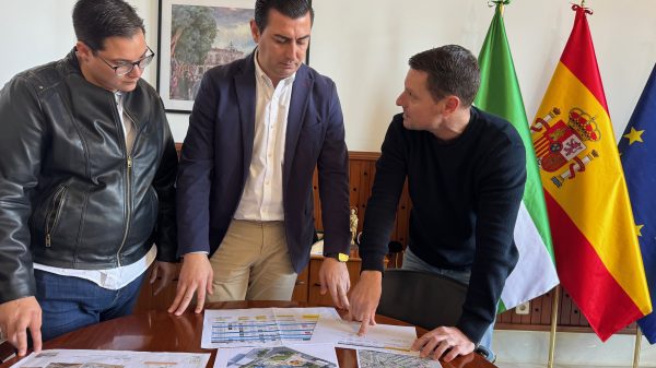 Níjar invertirá más de 10 millones de euros para su transformación urbana, con importante financiación de fondos europeos Reunion municipal sobre el PAI