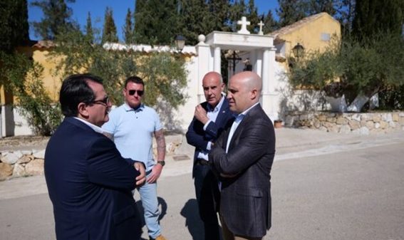 Albanchez renueva el Camino de Los Ángeles y amplia el cementerio gracias a la Diputación Albanchez. Diputacion de Almeria