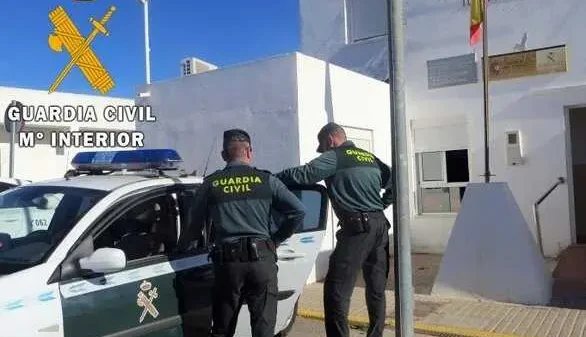 A prisión el detenido por apuñalar a un guardia civil en San José durante un operativo contra el ‘petaqueo’ Guardia Civil 1