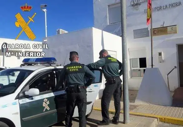 A prisión el detenido por apuñalar a un guardia civil en San José durante un operativo contra el ‘petaqueo’ Guardia Civil 1