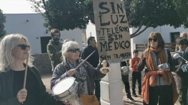 Endesa anuncia el refuerzo de más de 12 kilómetros de red eléctrica para acabar con los cortes en las localidades costeras de Níjar Rodalquilar 4